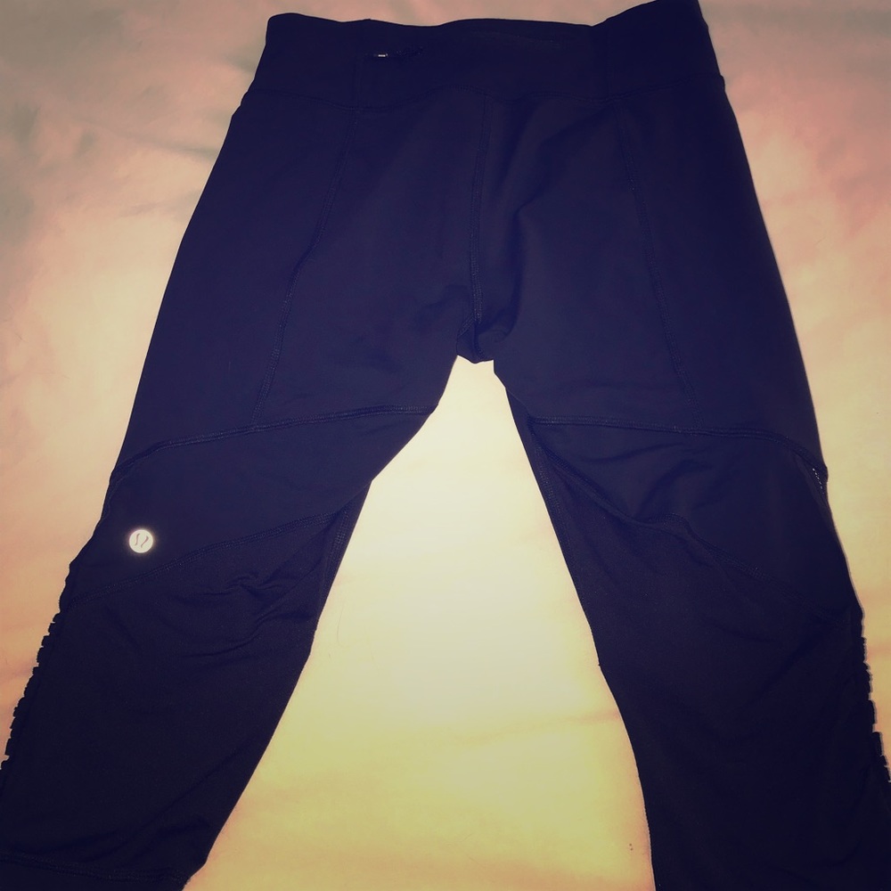 Lululemon run Fast and Free Ruffle crop